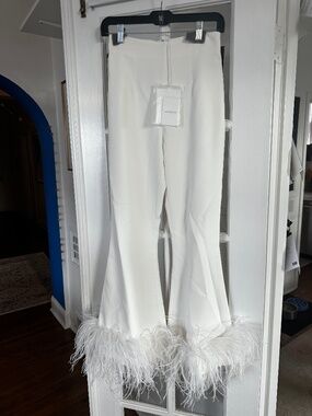 16Arlington Feather trim white flares NWT